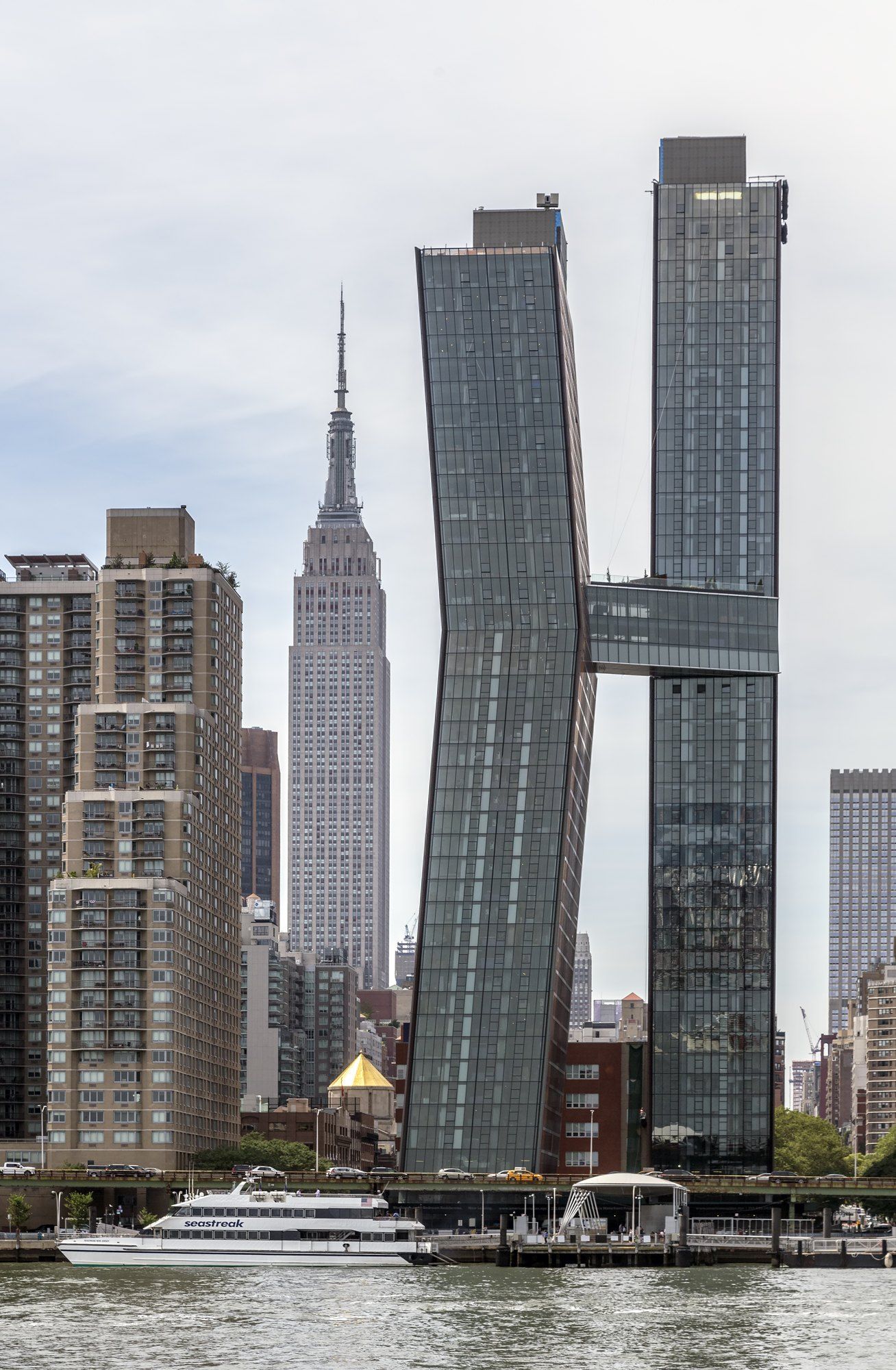 American Copper Buildings NY1, a Wikimedia Commons photograph in Michael Stern's encyclopedia