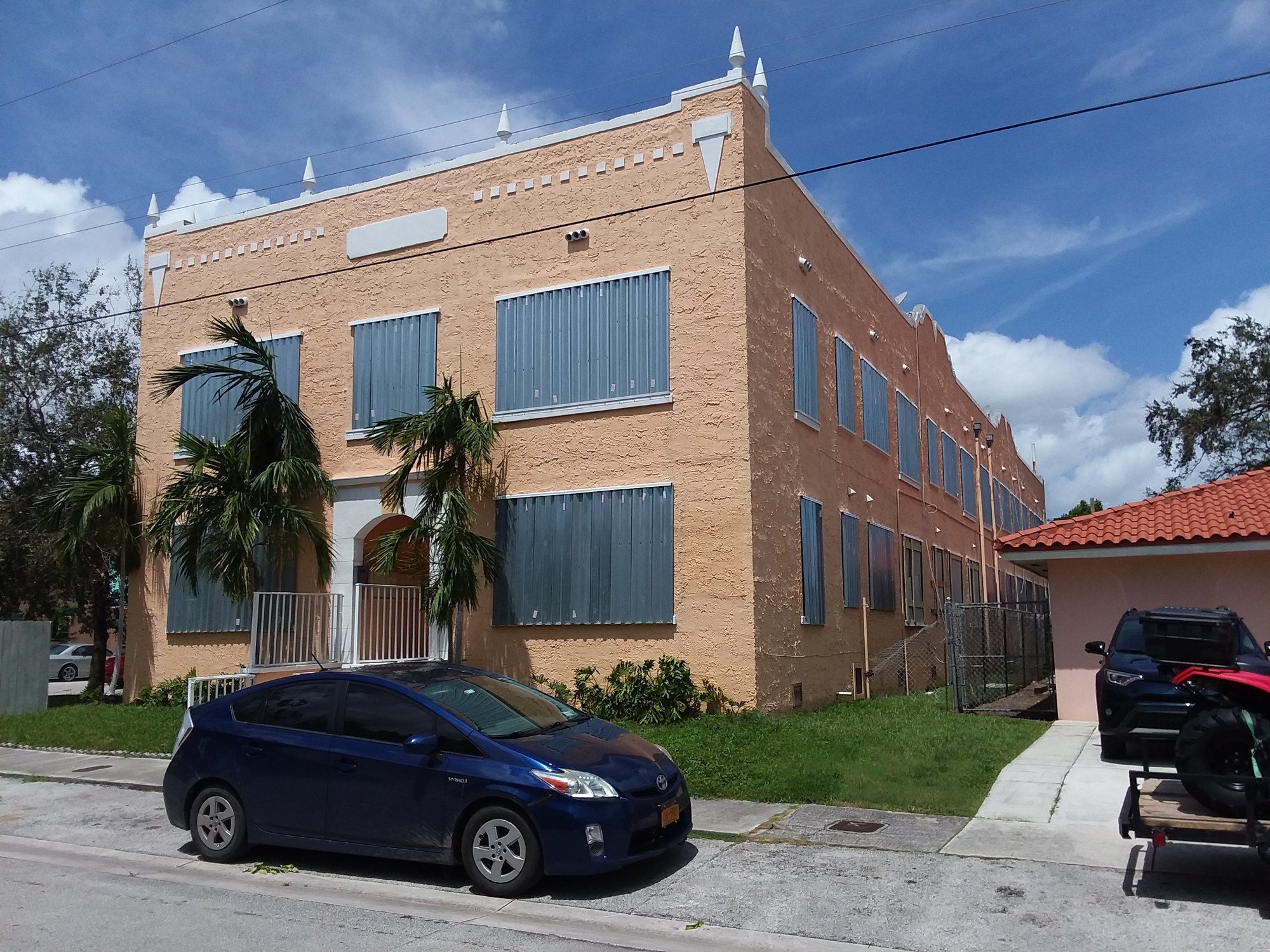 1926 building Little Havana Miami hurricane shutters Irma, a Wikimedia Commons photograph in Michael Stern's encyclopedia