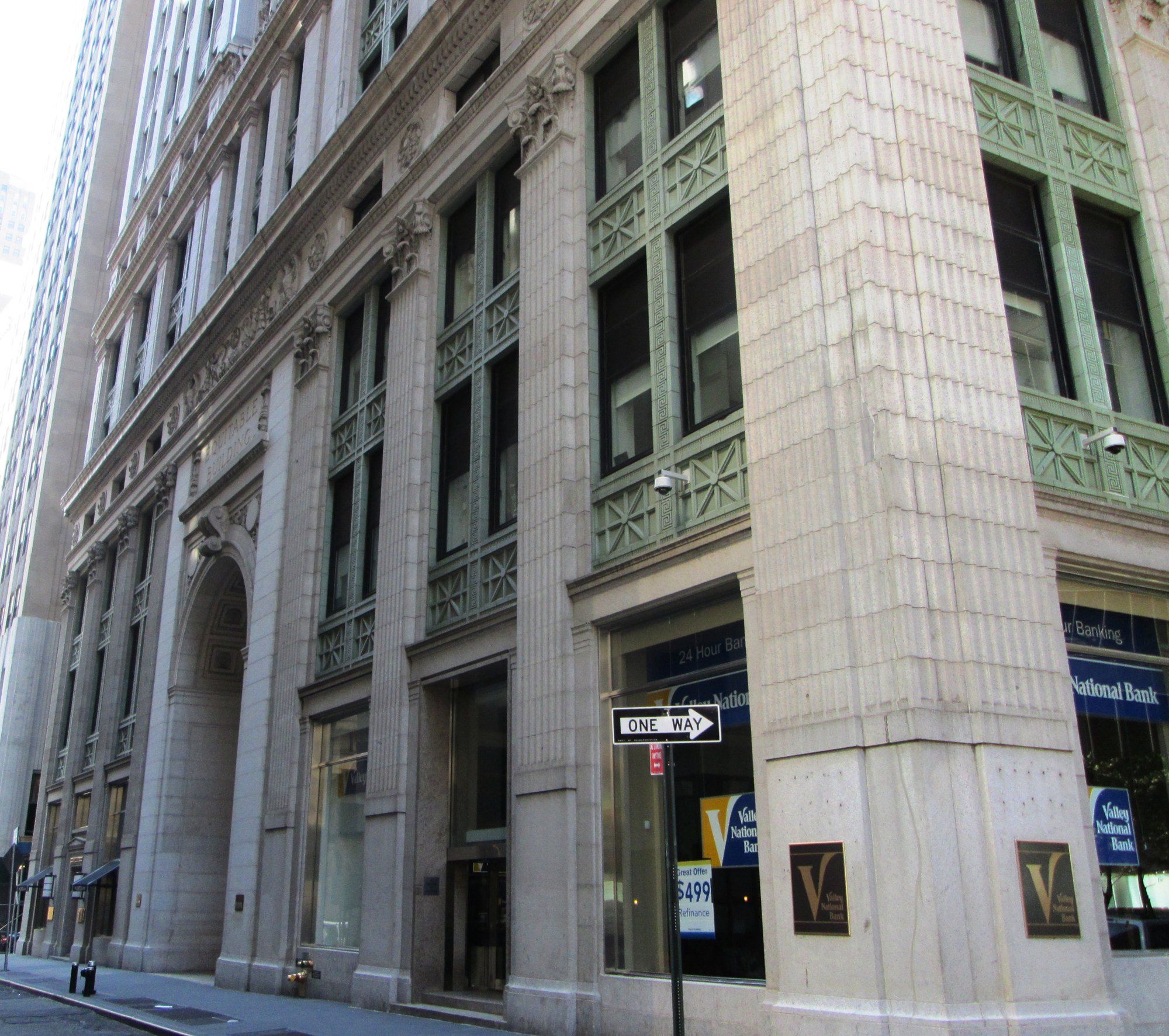 Equitable Building 120 Broadway, a Wikimedia Commons photograph in Michael Stern's encyclopedia