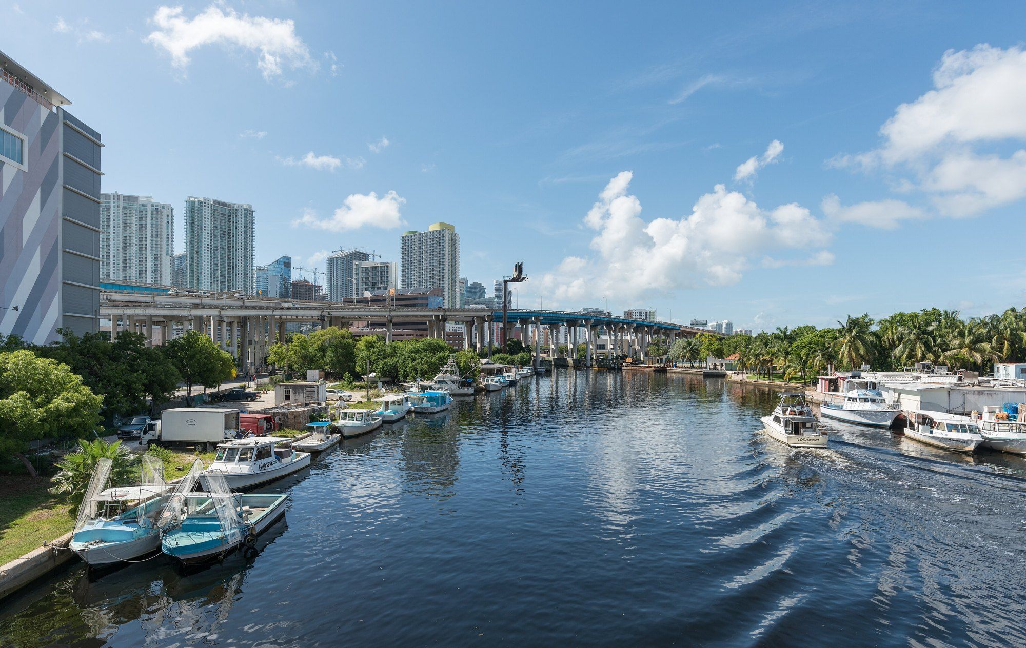 North View of Miami and Miami River from 1st St 20160709 1, a Wikimedia Commons photograph in Michael Stern's encyclopedia